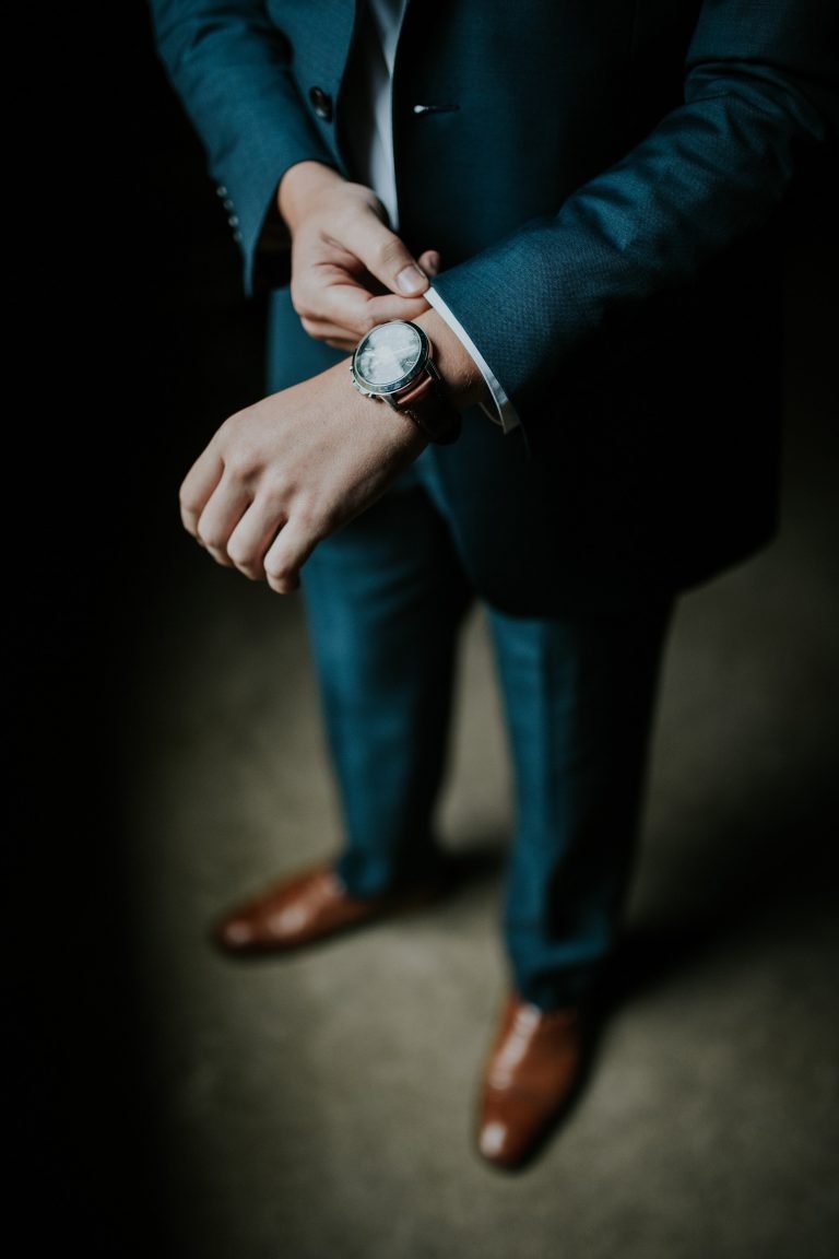 a person holding a knife